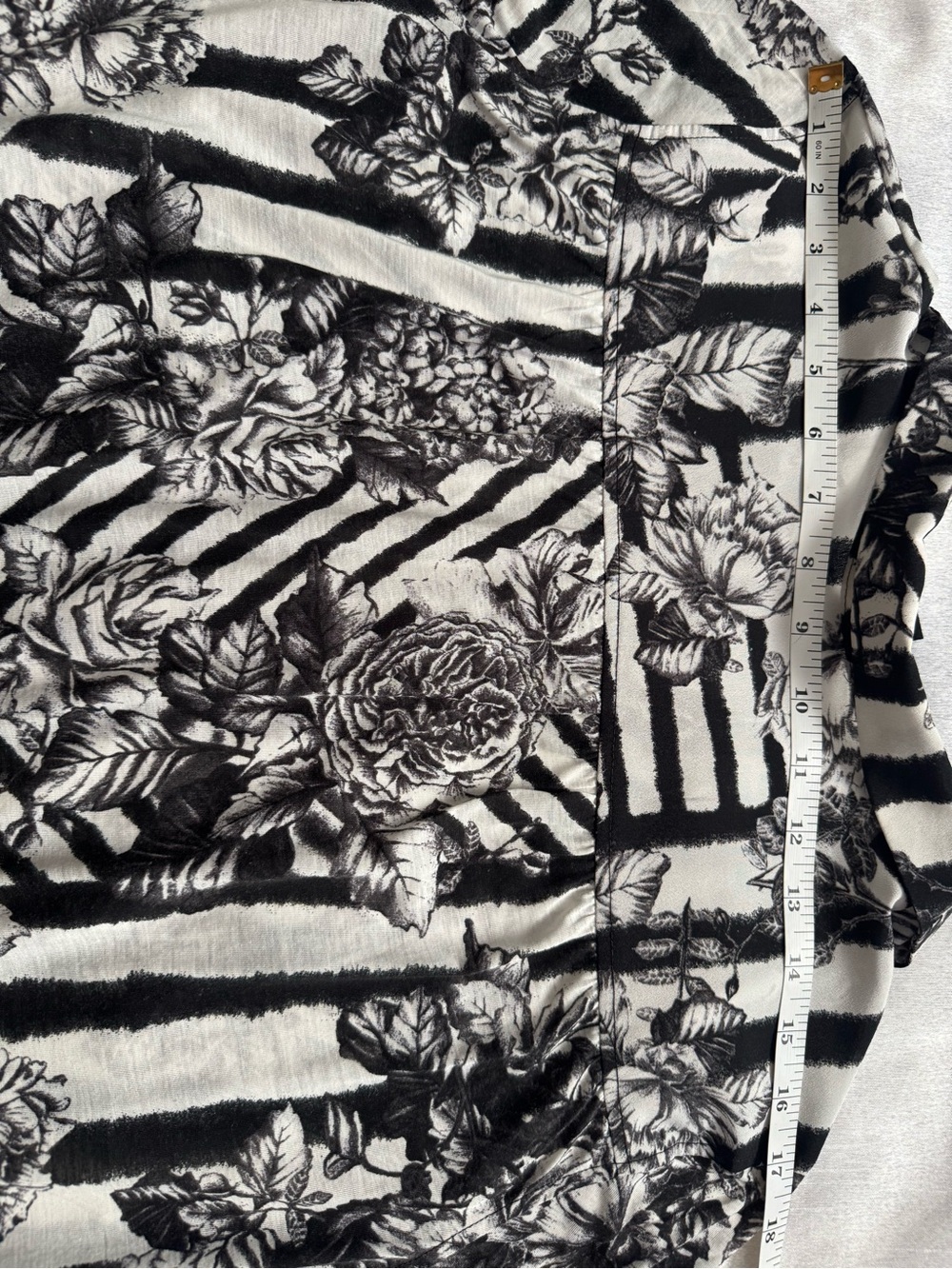 H&M Floral Stripe Mixed Print Button Down Blouse Black & White Size S EUC - Picture 10 of 12